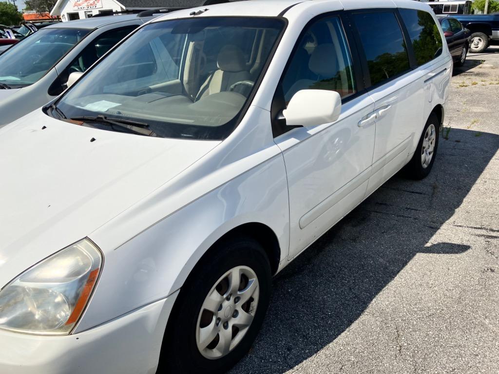 2008 Kia Sedona EX's photo
