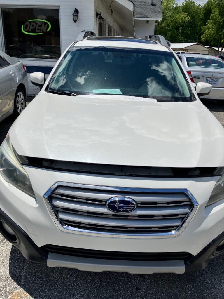 2013 Subaru Outback Premium's photo