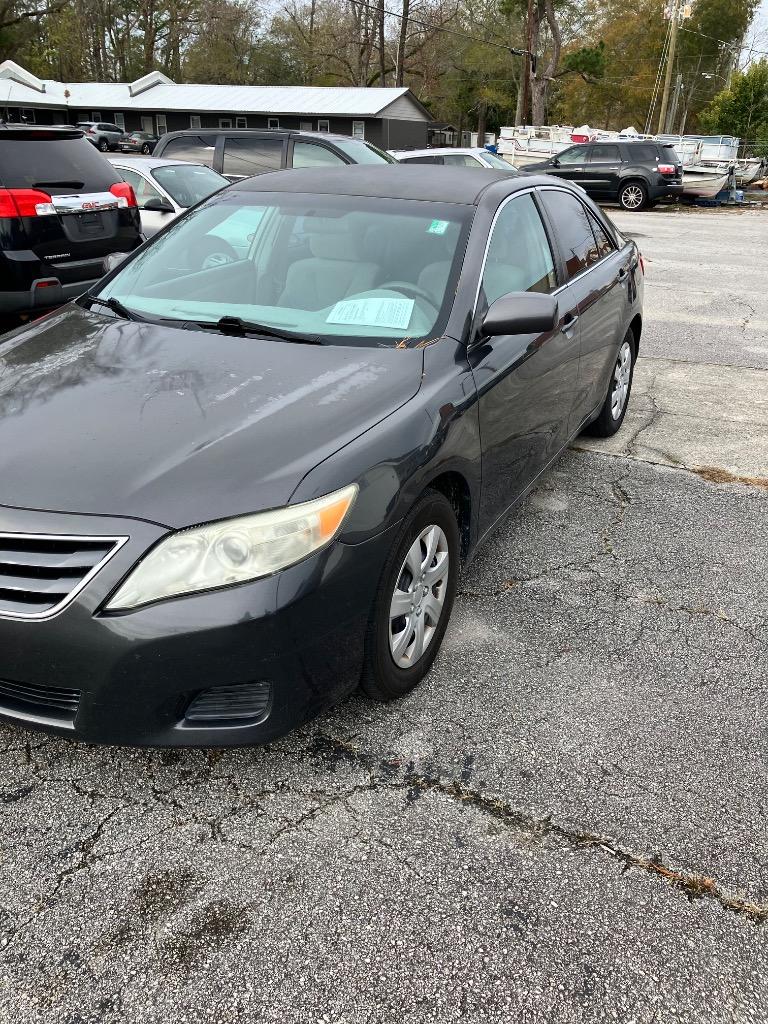 2010 Toyota Camry Base's photo